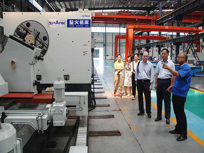 廣東省有色金屬行業(yè)協(xié)會來星火機(jī)床公司參觀考察
