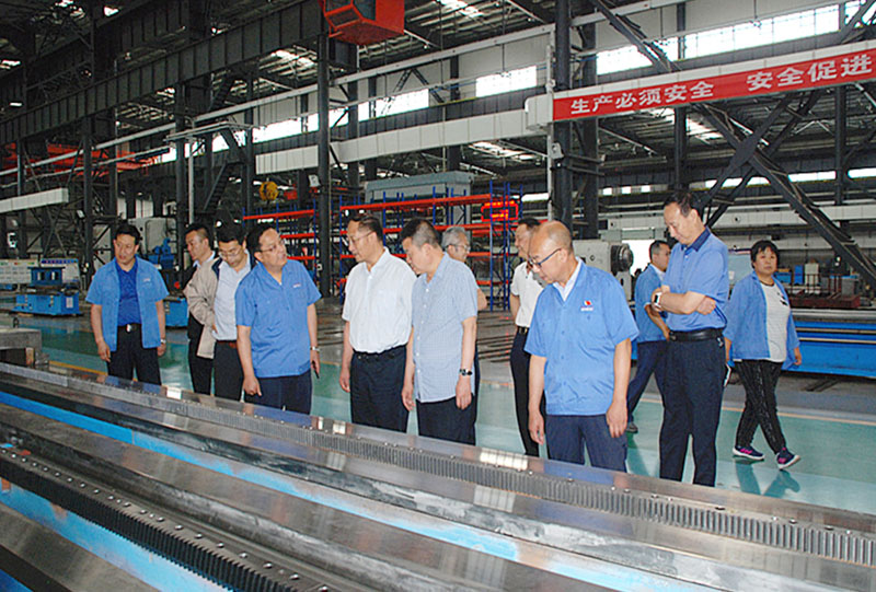 甘肅省國資委副主任李勇來星火機(jī)床公司調(diào)研