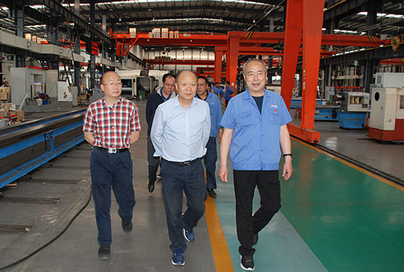 甘肅省發改委領導來星火機床公司調研