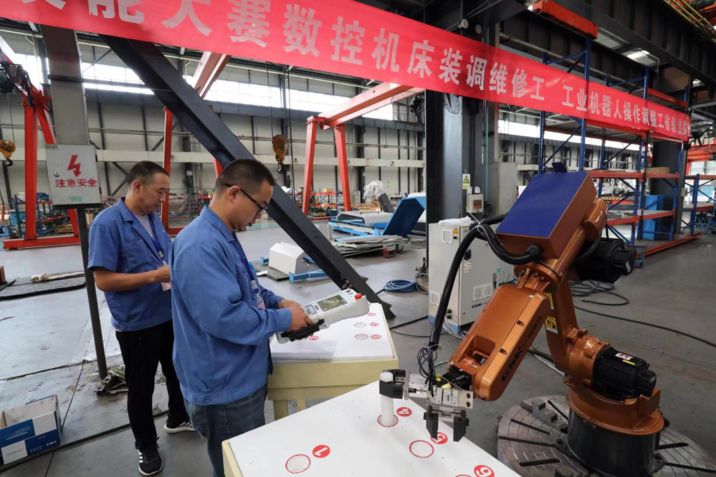 市產業工人隊伍建設改革情況考核 星火機床公司被評為優秀