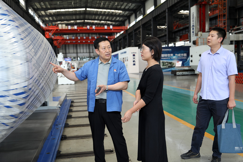 西安航空基地產業促進中心領導蒞臨星火機床公司參觀考察