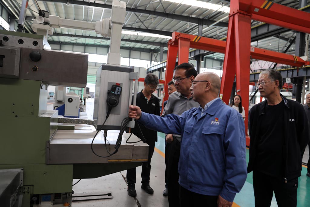 遼寧省朝陽市政協考察組來星火公司參觀