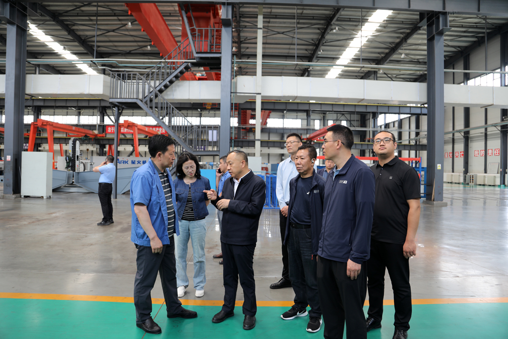省工信廳領導蒞臨星火數控調研