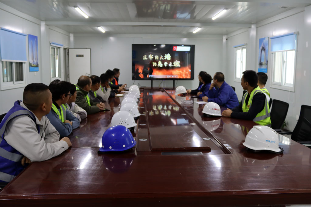 筑牢安全防線 防患于未“燃” 星火樹脂砂技改項目籌備期扎實開展消防培訓演練